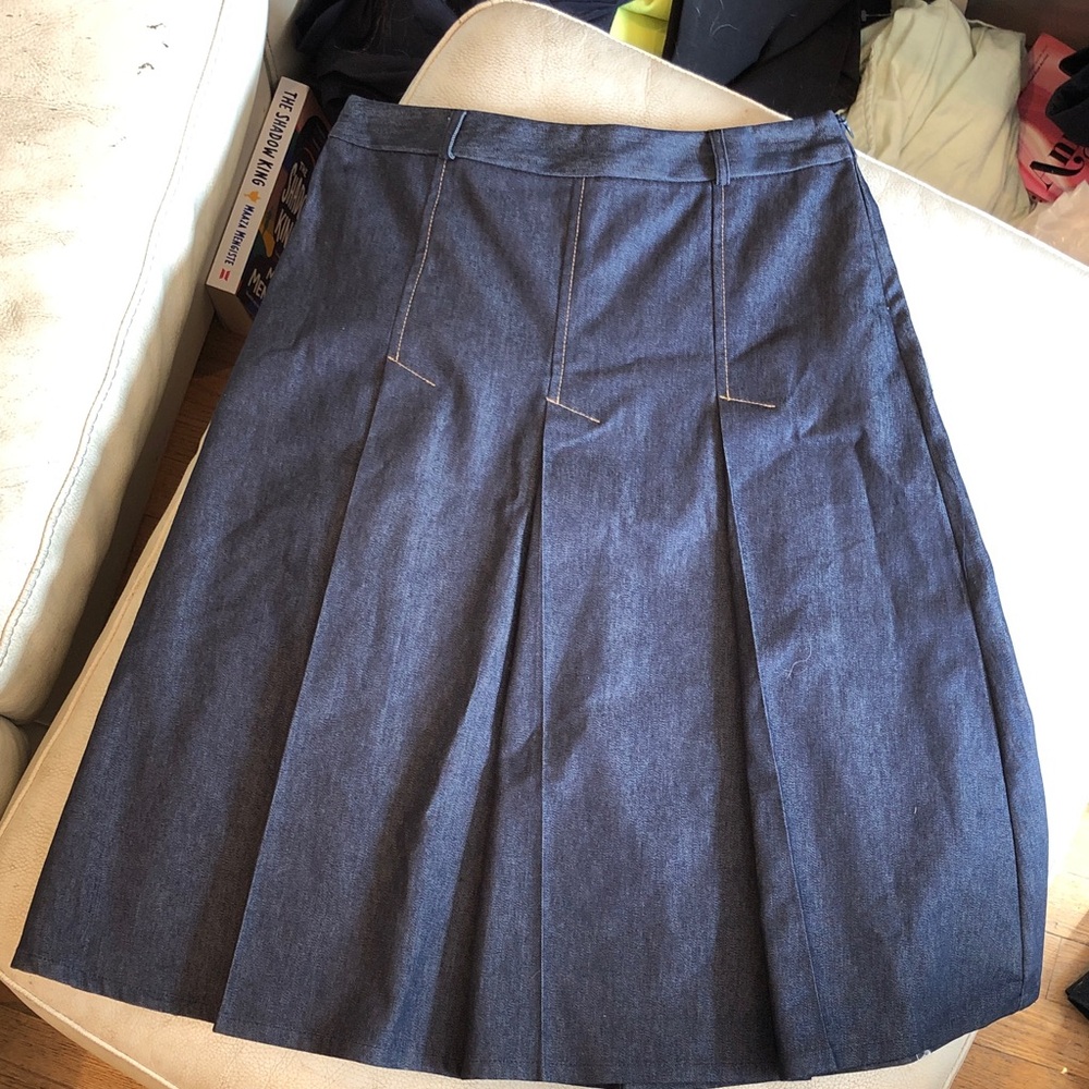 Clifford & Wills NWOT blue denim pleated skirt